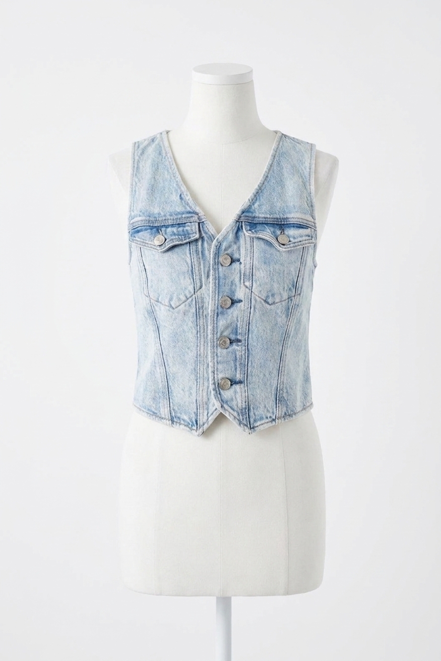 NEW DAZE kiss vest in first move wash